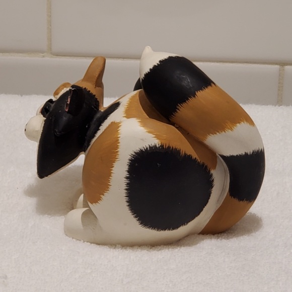 Ceramic Cat Figurine - Picture 4 of 8